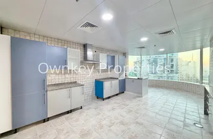 Apartment - 4 Bedrooms - 5 Bathrooms for rent in Gulf Tower A - Oud Metha - Bur Dubai - Dubai