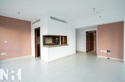 Apartment - 1 Bedroom - 2 Bathrooms for sale in Shemara Tower - Marina Promenade - Dubai Marina - Dubai