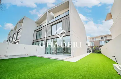 Townhouse - 3 Bedrooms - 5 Bathrooms for rent in Nad Al Sheba Gardens 2 - Nad Al Sheba Gardens - Nad Al Sheba - Dubai