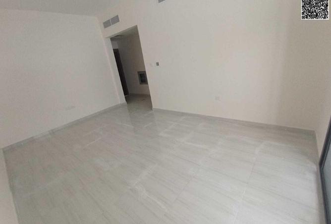 74264039 - Property Image 2