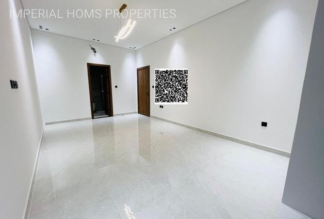 94031436 - Property Image 3