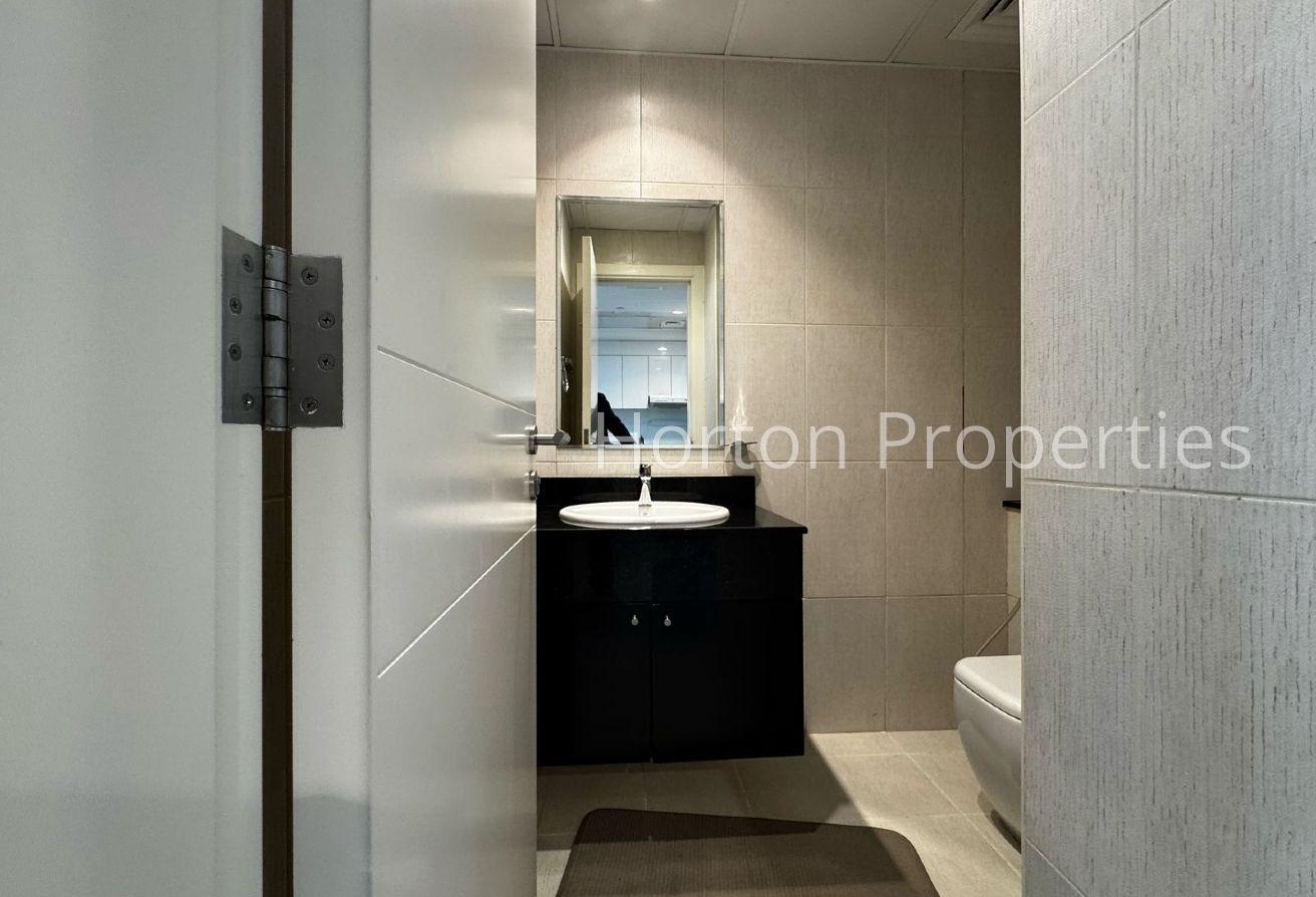 FULLY FURNISHED I 10% DEPOSIT I 12 CHEQUES photo 11