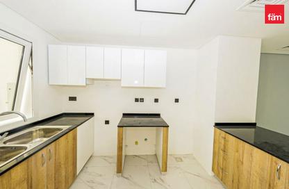 Townhouse - 2 - 3 for rent in Rukan 3 - Rukan - Dubai