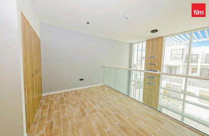 Townhouse - 2 - 3 for rent in Rukan 3 - Rukan - Dubai