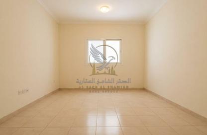 Apartment - 1 - 2 for rent in Al Qulaya'ah - Al Sharq - Sharjah