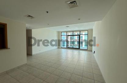Apartment - 2 Bedrooms - 2 Bathrooms for rent in The Links East Tower - The Links - The Views - Dubai