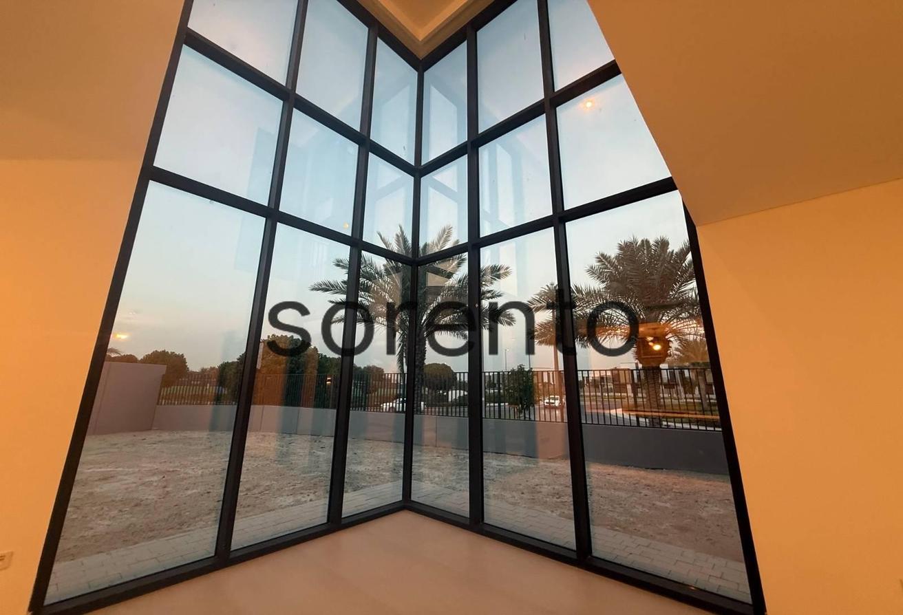 4 bed G+2 | Directly On Park & Pool Area photo 2
