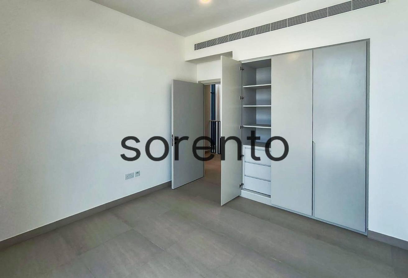 4 bed G+2 | Directly On Park & Pool Area photo 11