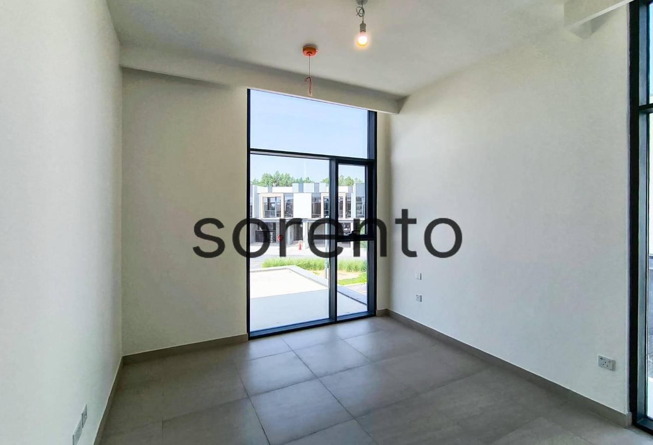 4 bed G+2 | Directly On Park & Pool Area photo 10