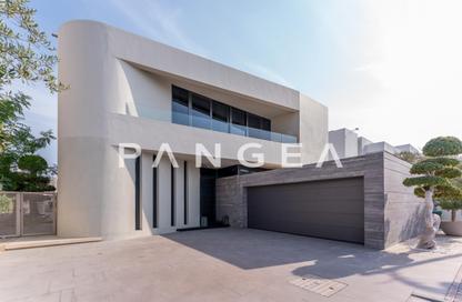 Villa - 5 - 7 for sale in Custom Villas Frond N - Custom Villas - Palm Jumeirah - Dubai