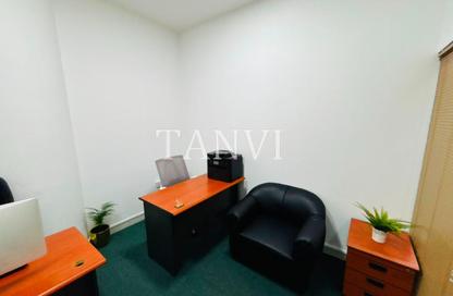 Office Space - Studio - 1 for rent in Al Fajer Complex - Oud Metha - Bur Dubai - Dubai