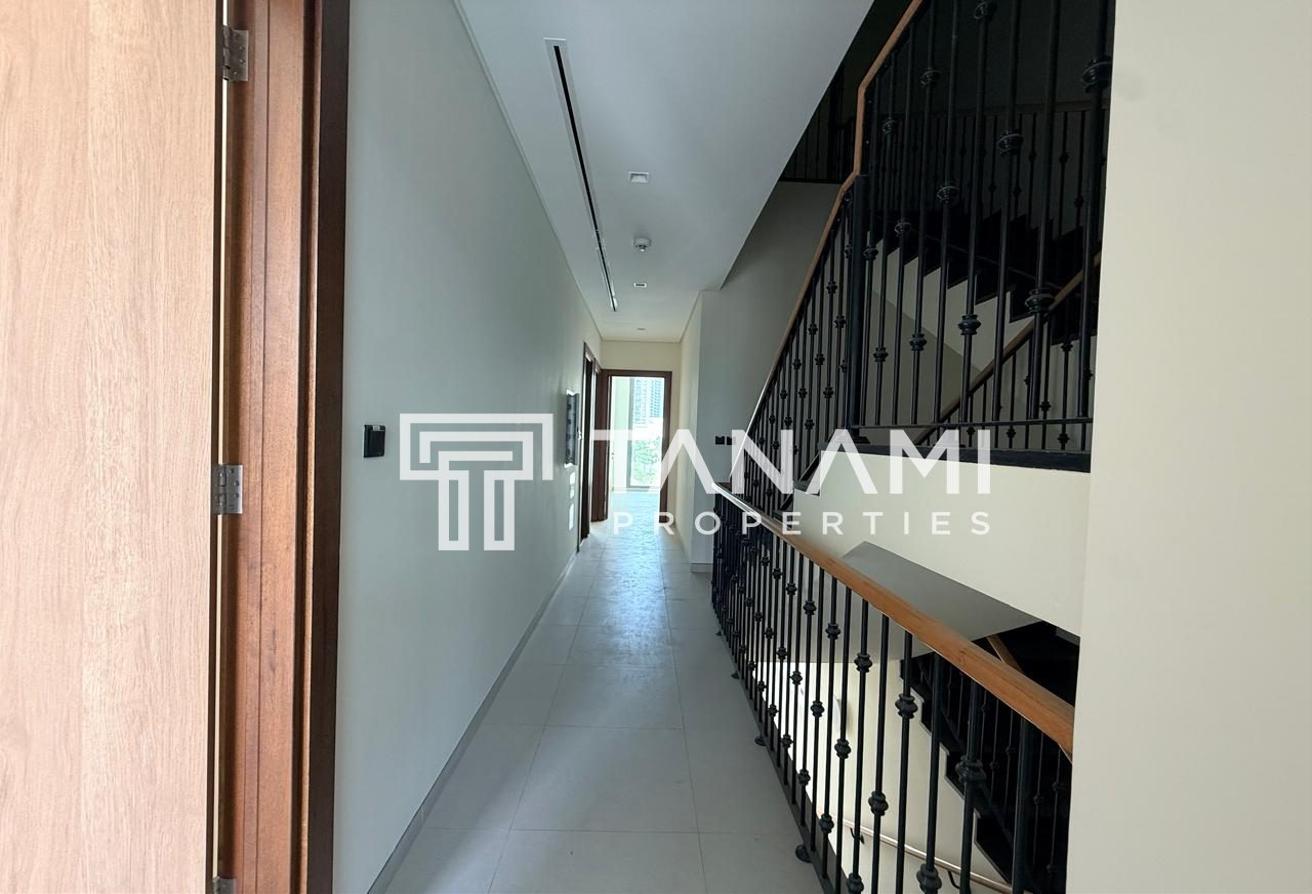 5BR Villa + Maid’s | Corner | Private pool photo 20