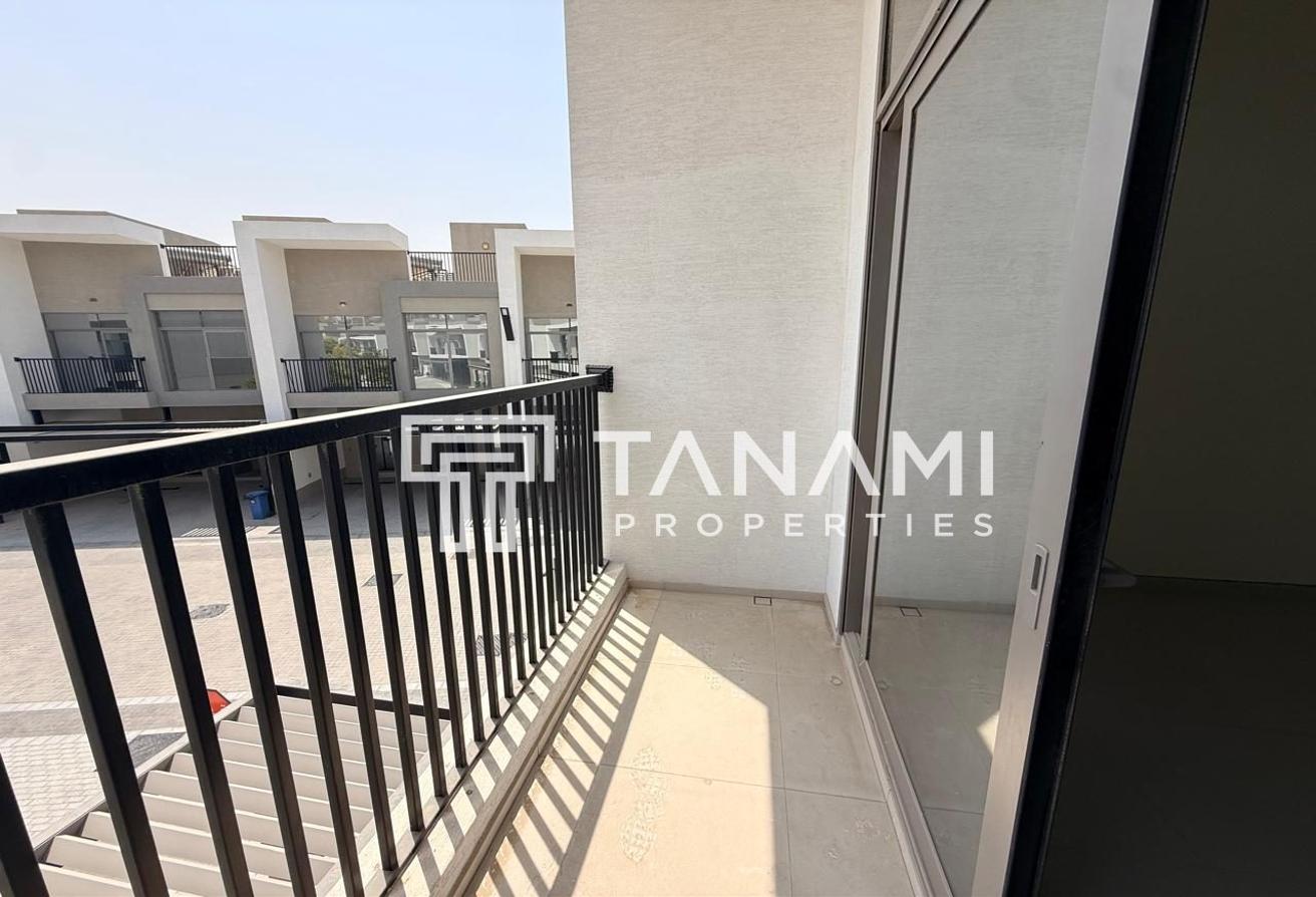 5BR Villa + Maid’s | Corner | Private pool photo 23