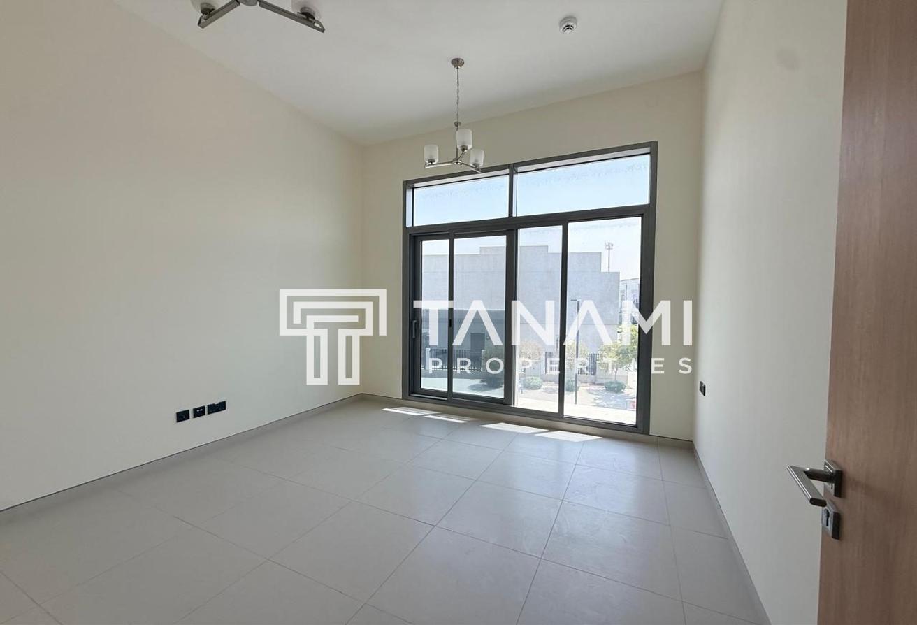 5BR Villa + Maid’s | Corner | Private pool photo 6