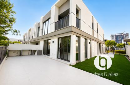 Villa - 4 - 5 for rent in Aura Gardens - Tilal Al Ghaf - Dubai