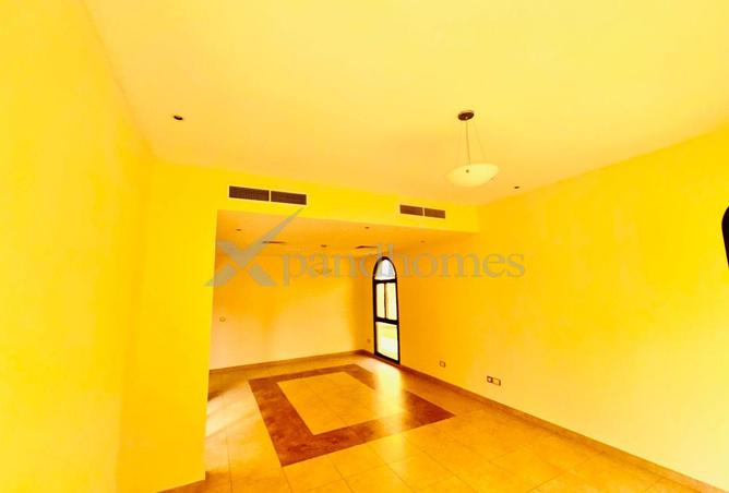 128853539 - Property Image 3