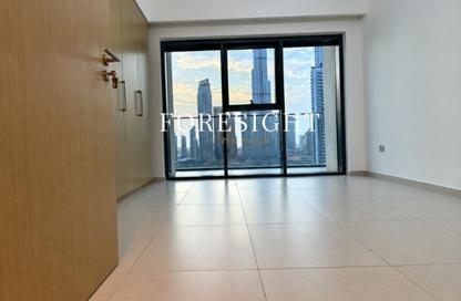 Apartment - 2 - 3 for rent in Burj Royale - Downtown Dubai - Dubai