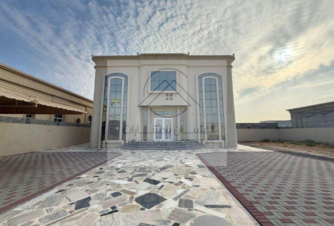 5 BR Villa with Private Garden | 10000 sqft