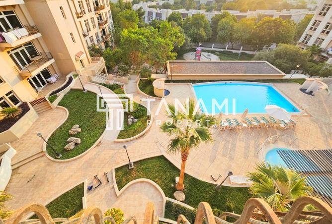 إطلالة على المسبح | تراس واسع | جاهز للسكن