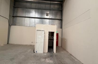 Warehouse - Studio for rent in Industrial Area 18 - Sharjah Industrial Area - Sharjah