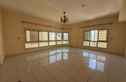 Apartment - 3 Bedrooms - 3 Bathrooms for rent in Al Majaz 1 - Al Majaz - Sharjah