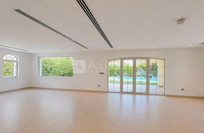 Villa - 4 - 5 for rent in District 4 - Jumeirah Park - Dubai