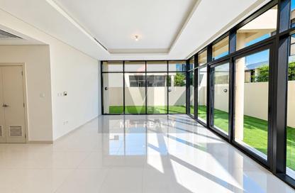 Townhouse - 3 - 5 for sale in Topanga - The Park Villas - Damac Hills - Dubai