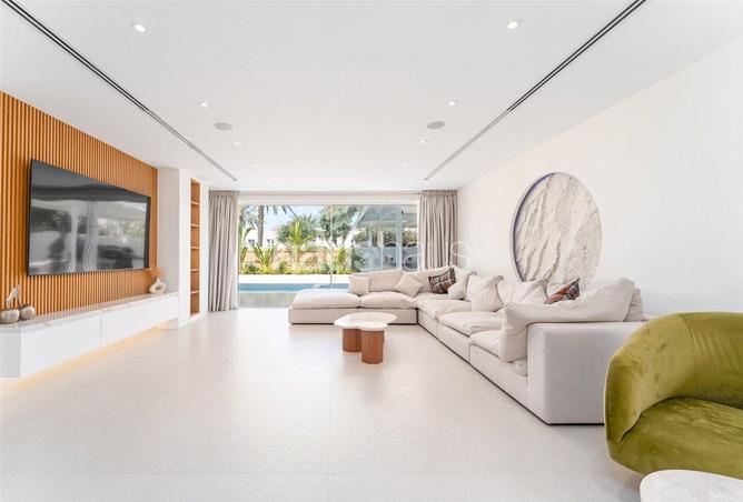 73112654 - Property Image 3