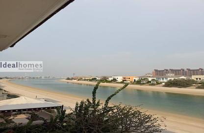 Villa - 4 Bedrooms - 5 Bathrooms for rent in Garden Homes Frond B - Garden Homes - Palm Jebel Ali - Dubai