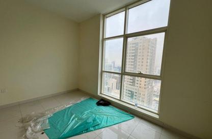 Apartment - 1 Bedroom - 2 Bathrooms for rent in Al Khan Lagoon Tower - Al Khan Lagoon - Al Khan - Sharjah
