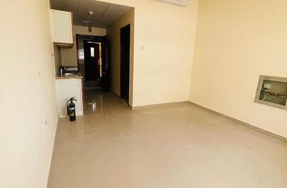 Apartment - Studio - 1 Bathroom for rent in Muwaileh - Sharjah