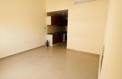 Apartment - Studio - 1 Bathroom for rent in Muwaileh - Sharjah