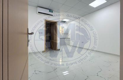 Apartment - Studio - 1 Bathroom for rent in Al Khalidiya - Abu Dhabi