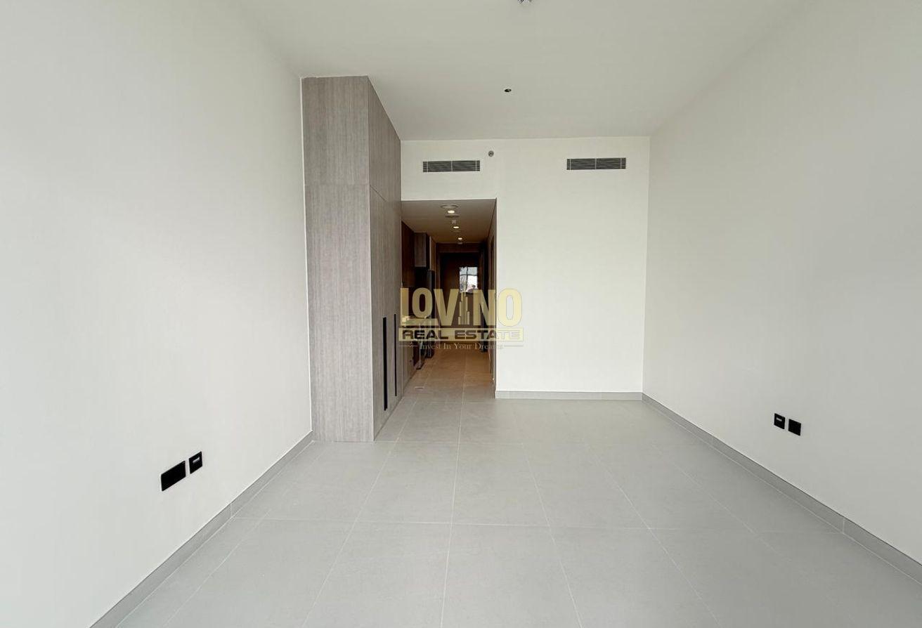 Vastu Unit | Brand New | Ready to Move photo 8