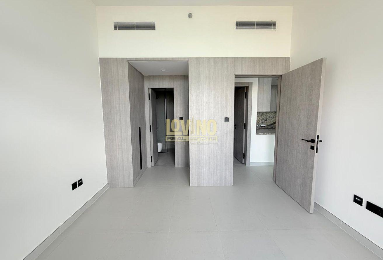 Vastu Unit | Brand New | Ready to Move photo 7