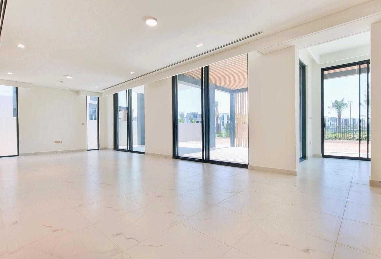 Brand New 5 Br Villa |luxury Finish| Park View photo 5
