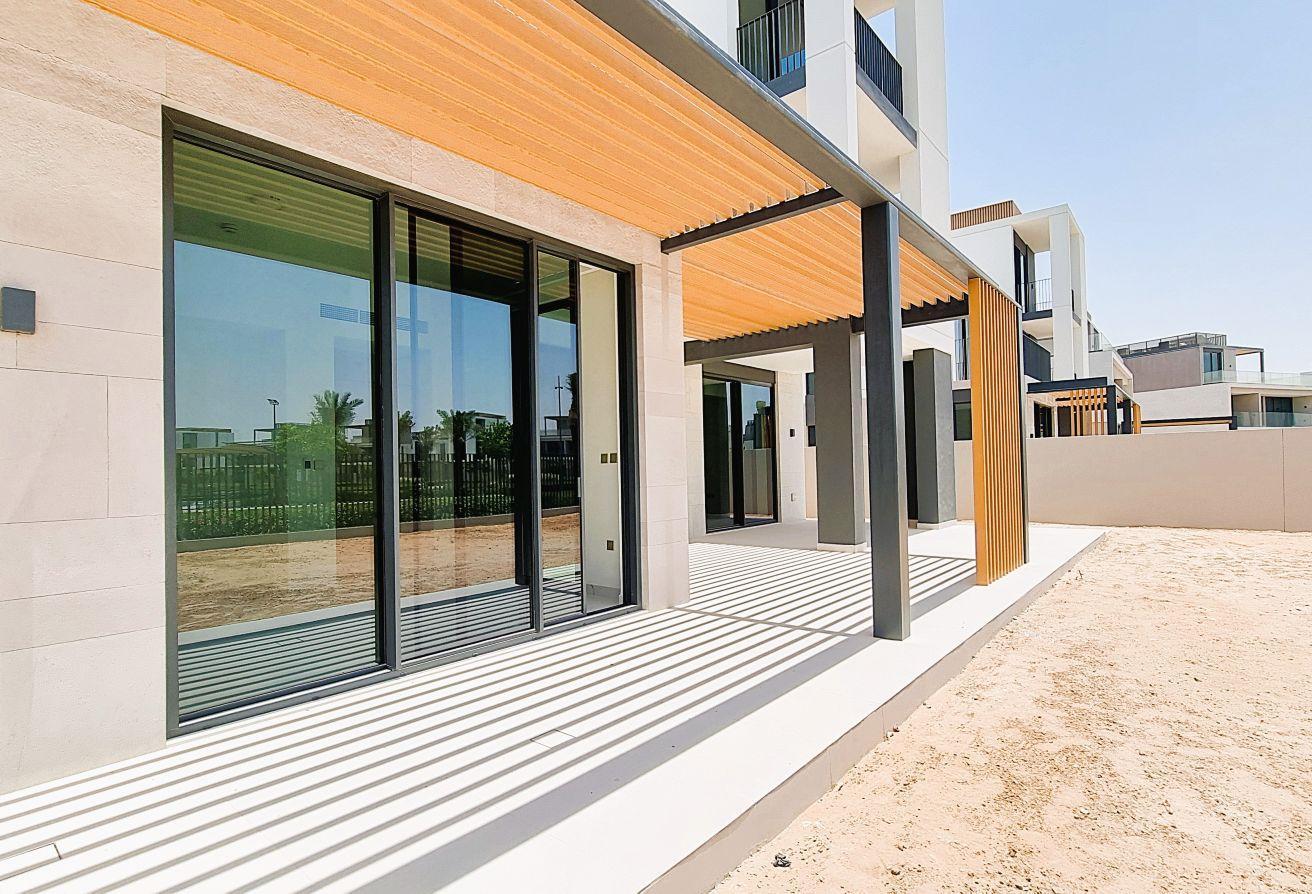 Brand New 5 Br Villa |luxury Finish| Park View photo 6