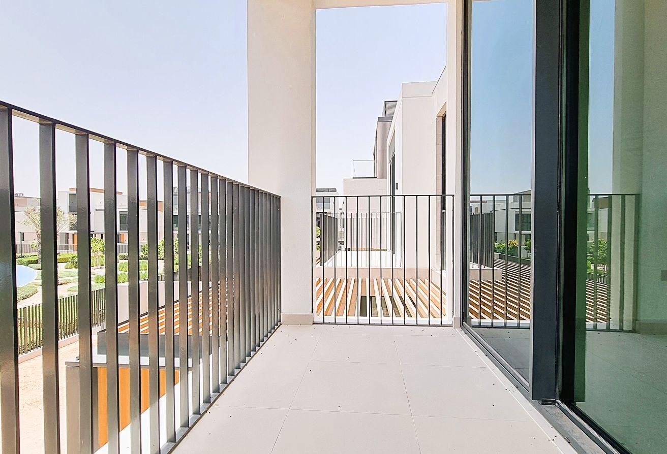 Brand New 5 Br Villa |luxury Finish| Park View photo 16