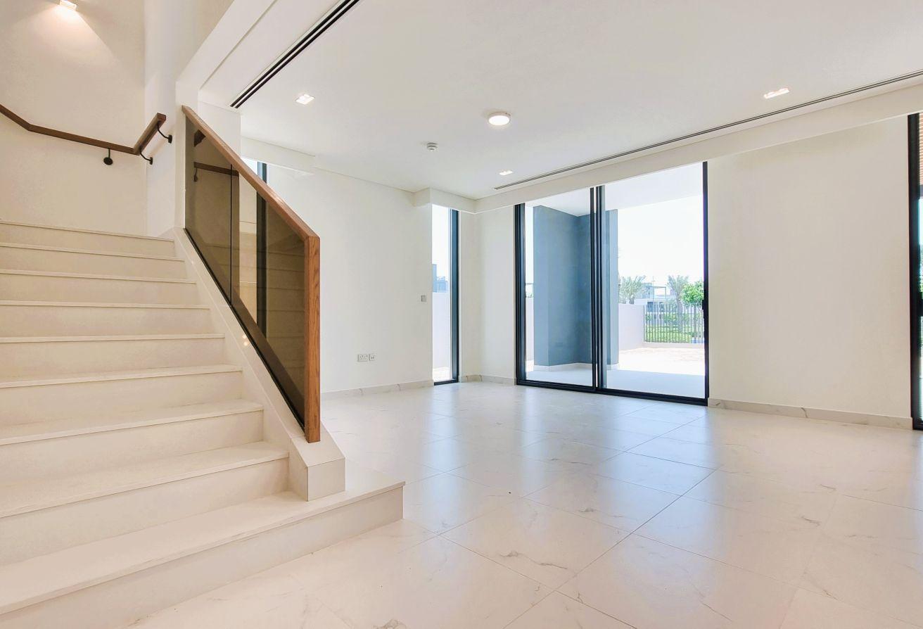 Brand New 5 Br Villa |luxury Finish| Park View photo 8