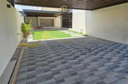 Villa - 4 Bedrooms - 6 Bathrooms for sale in Al Hooshi Villas - Hoshi - Al Badie - Sharjah