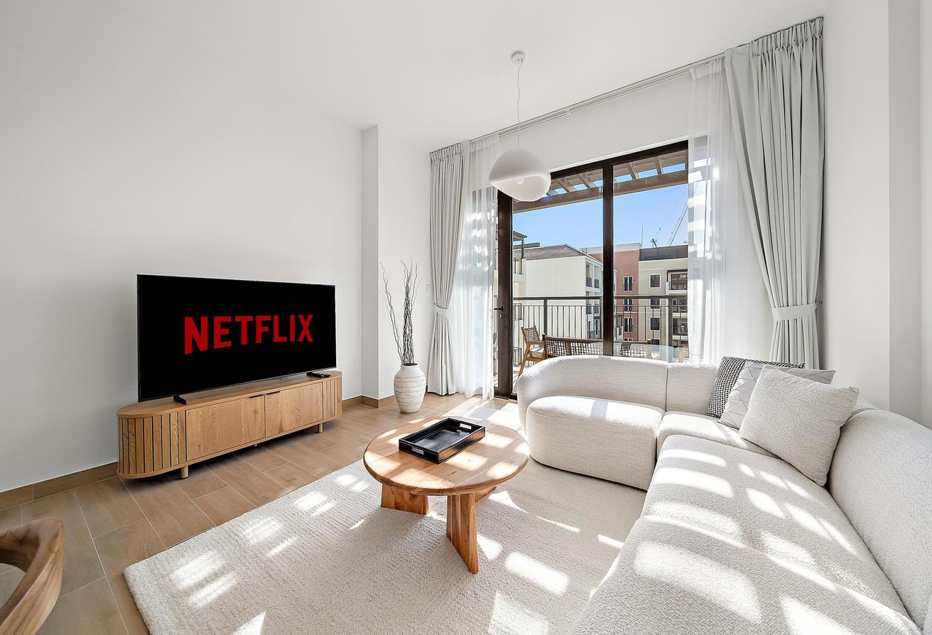 SUMMER DEAL | ALL BILLS INCLUDED | SEA VIEW photo 2