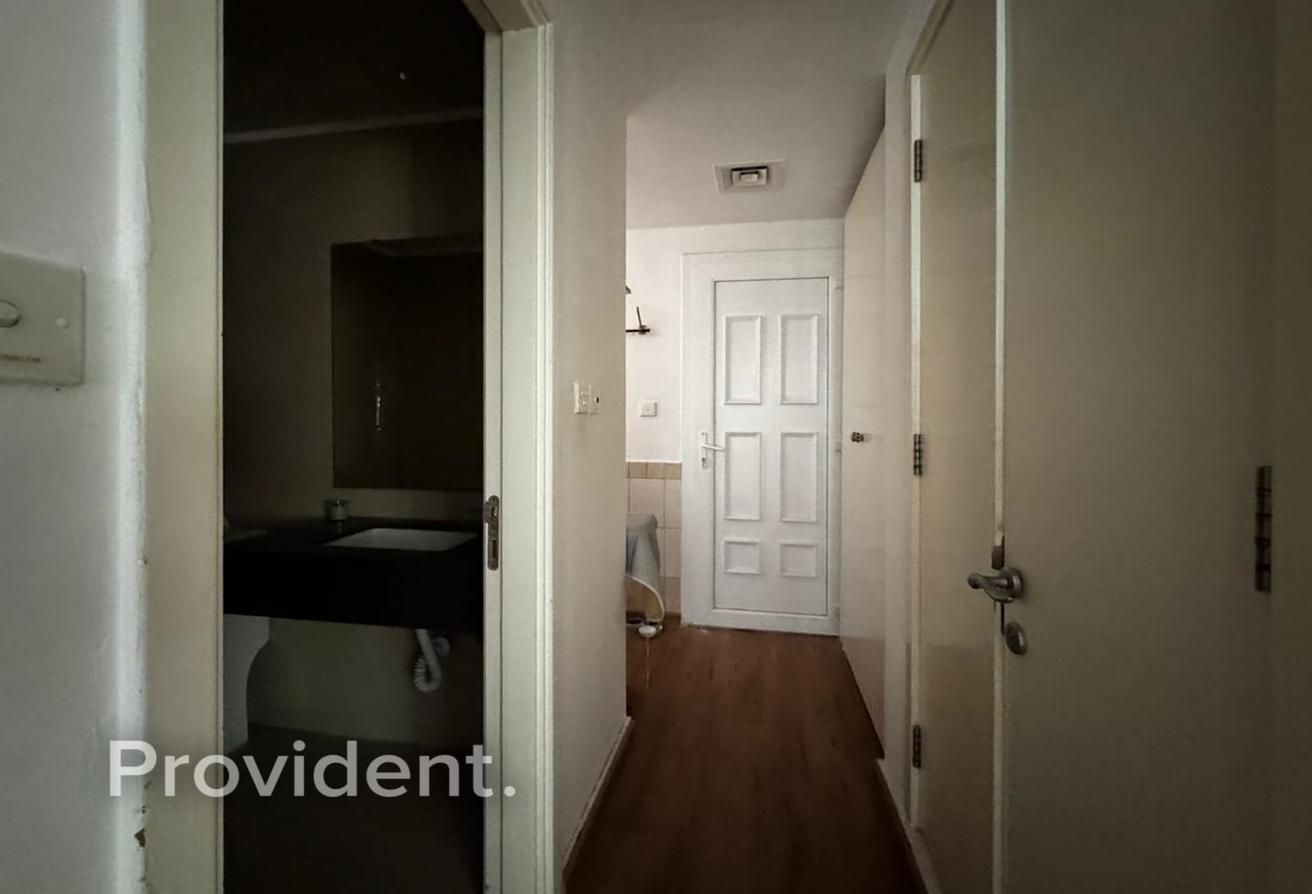 Renovated | Corner Unit | Prime Location photo 20