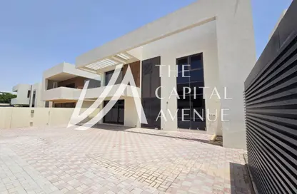 Villa - 5 Bedrooms - 6 Bathrooms for sale in West Yas - Yas Island - Abu Dhabi