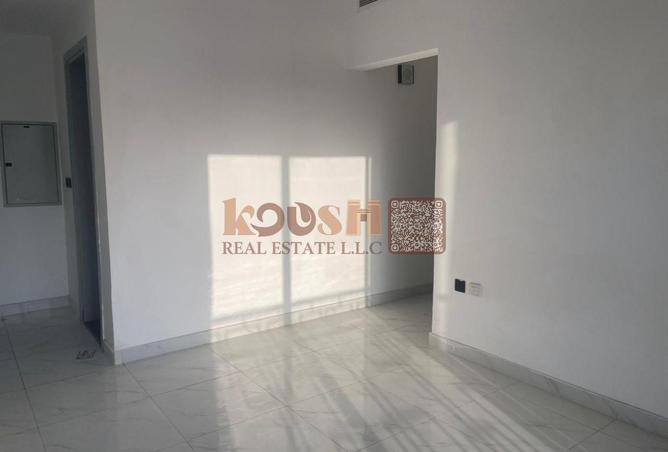 82387619 - Property Image 3