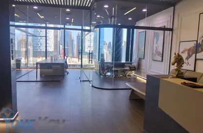 مكتب - 1 حمام للايجار في برج بارك لين - الخليج التجاري - دبي