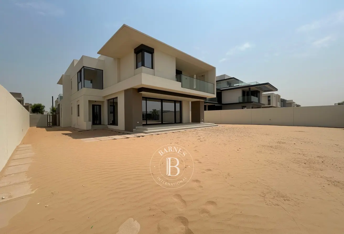166071121 - Property Main Image