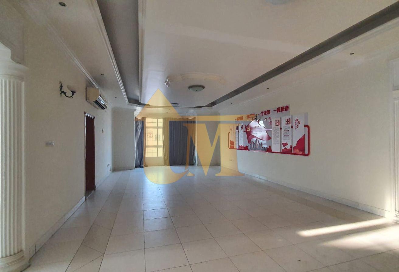 For Family Sharing Or Staff 10 BR+Maid Villa in wa photo 2