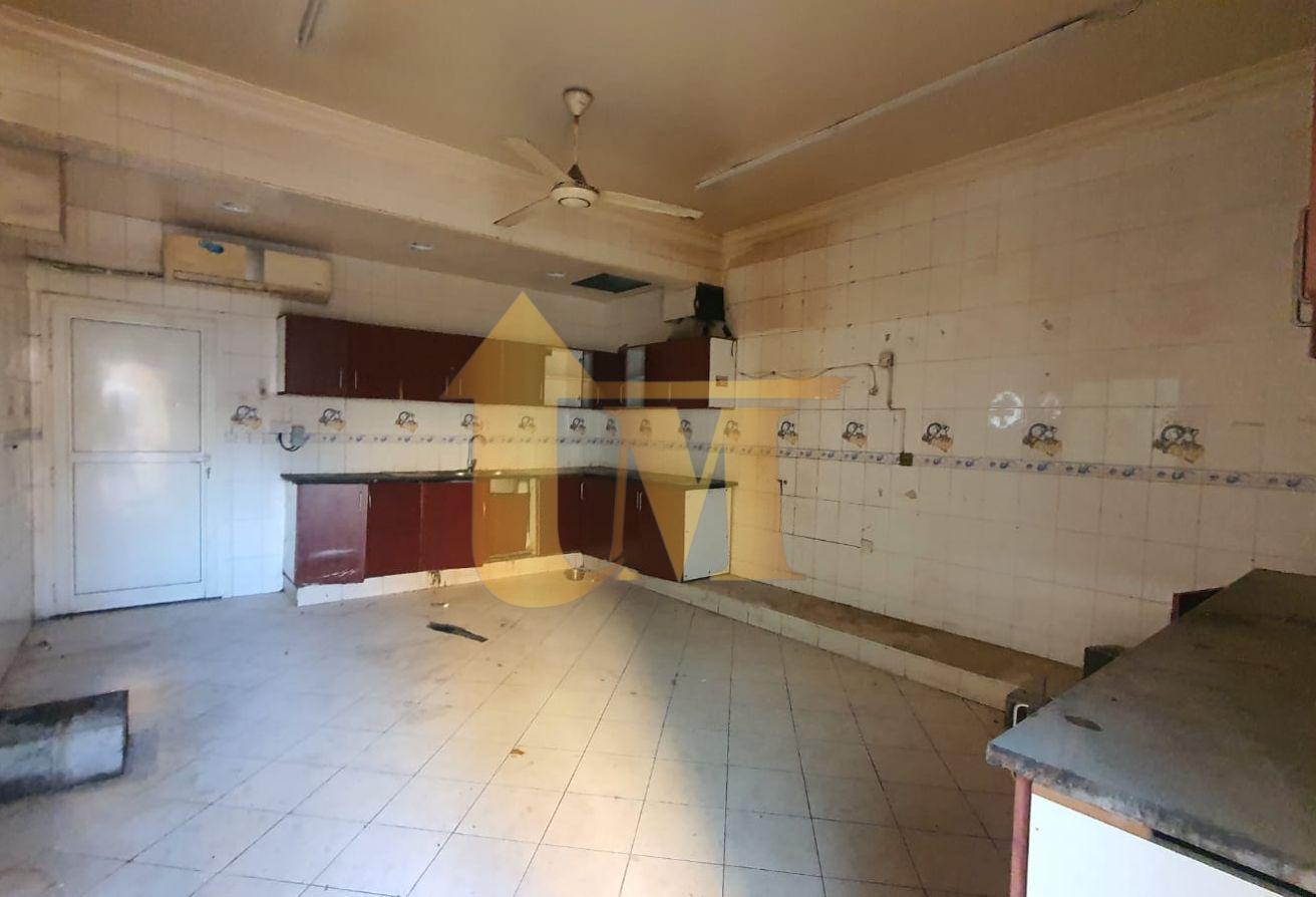 For Family Sharing Or Staff 10 BR+Maid Villa in wa photo 7