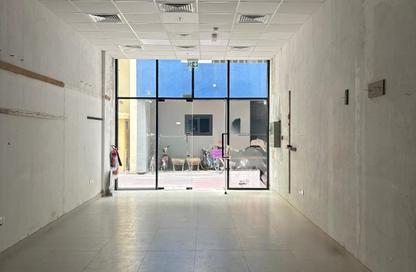 Shop - Studio - 2 Bathrooms for rent in Haas Building - Jumeirah Garden City - Al Satwa - Dubai