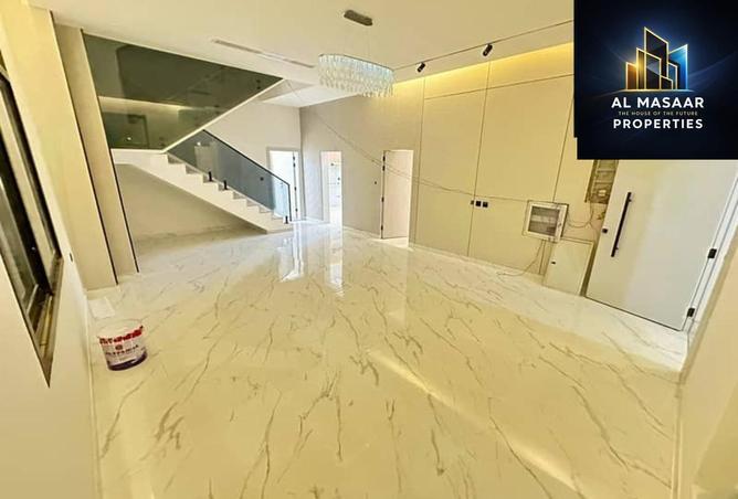 72723160 - Property Image 3